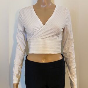 Women SHEIN Cream Stripped Textured Pattern Long Sleeve V Neck Crop Top